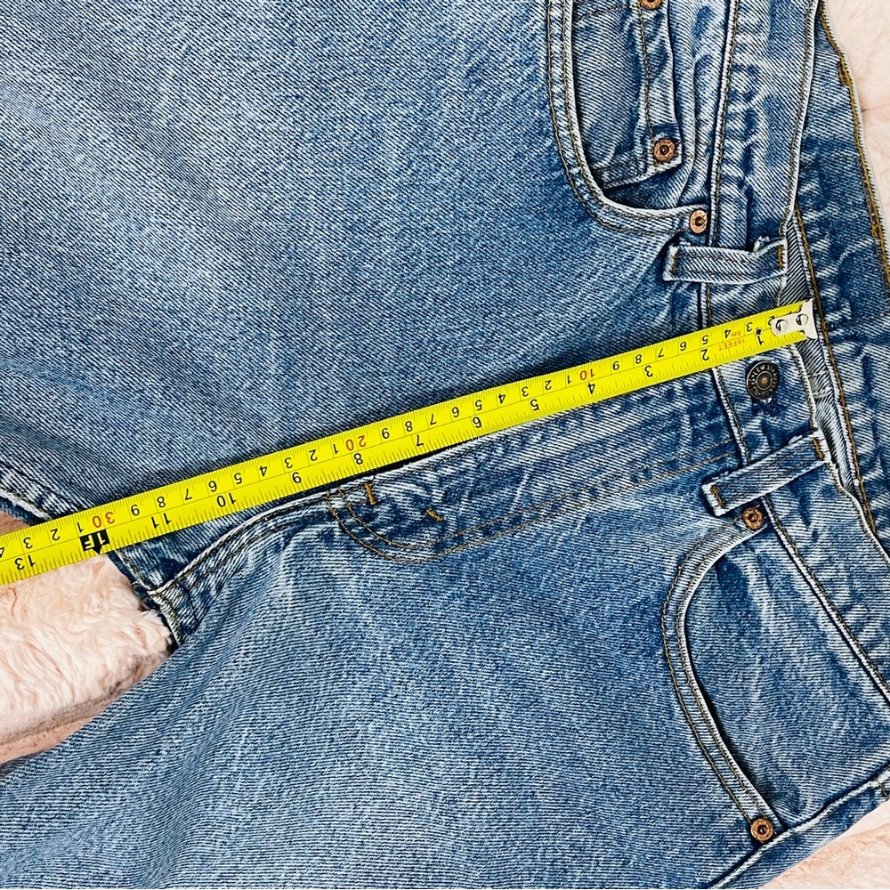 ✨ Levi's High Rise Straight Leg Jeans with Custom Distressing ✨ - Picture 9 of 16